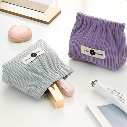 Self-closing Magnetic Mini Portable Pouch